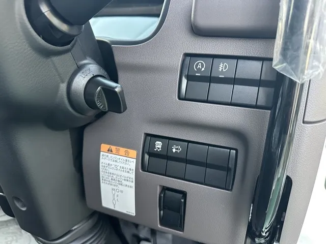 キャンター(三菱)全低床キョウカダンプ ３ｔ登録済未使用車 13