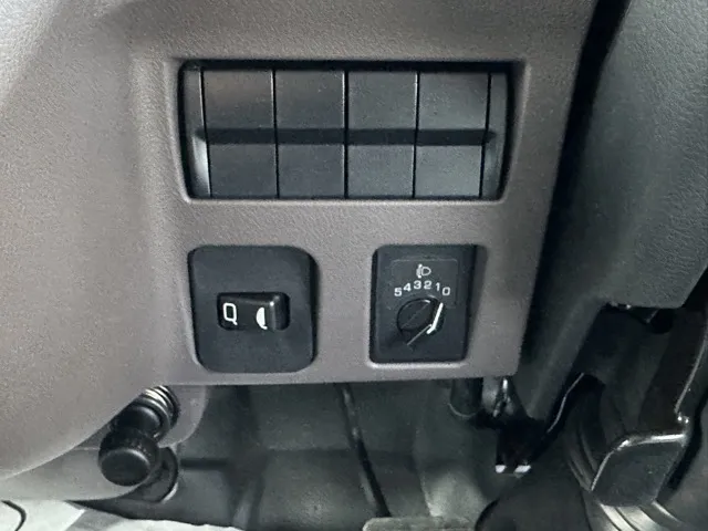 キャンター(三菱)全低床キョウカダンプ ３ｔ登録済未使用車 16