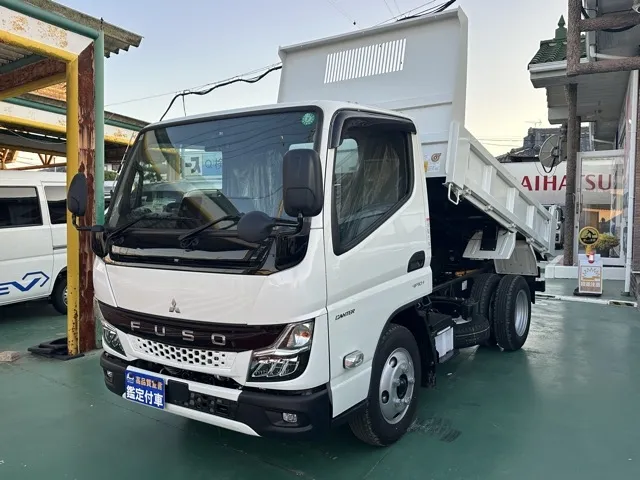 キャンター(三菱)全低床キョウカダンプ ３ｔ登録済未使用車 1
