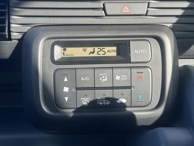 N-VAN(ホンダ)Gタイプ MT ４WD届出済未使用車 16