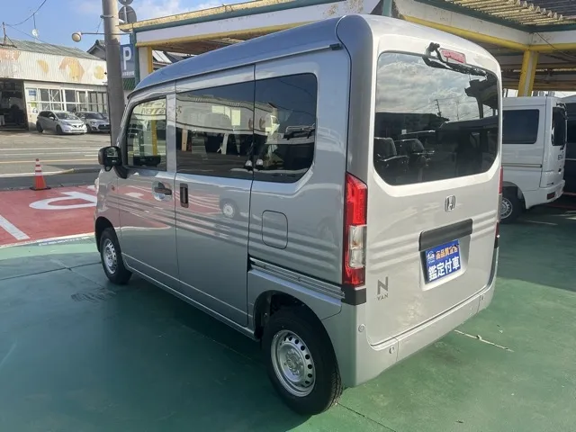 N-VAN(ホンダ)Gタイプ MT ４WD届出済未使用車 2