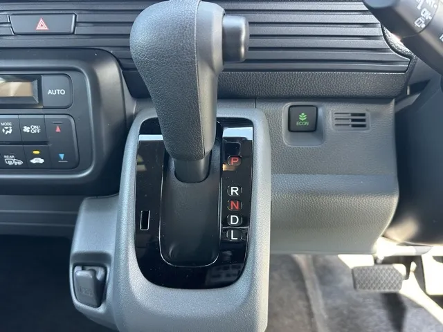 N-VAN(ホンダ)Gタイプ AT ４WD届出済未使用車 18