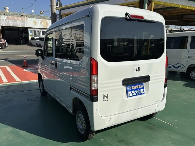 N-VAN(ホンダ)Gタイプ AT ４WD届出済未使用車 2