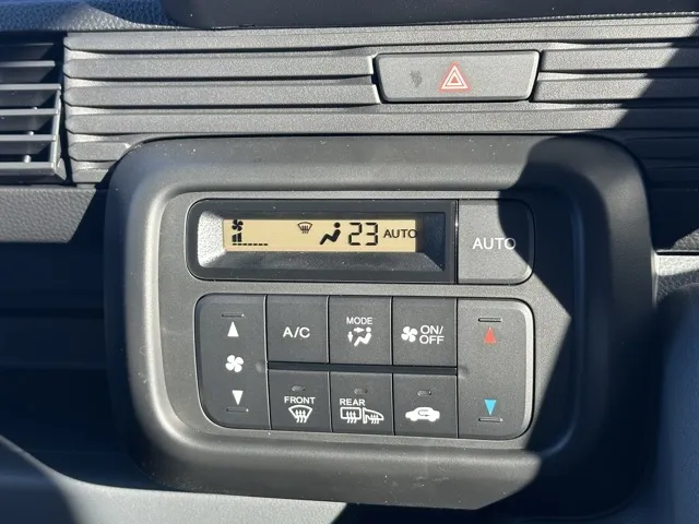 N-VAN(ホンダ)Gタイプ AT ４WD届出済未使用車 12