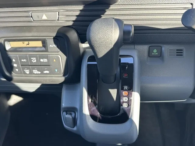 N-VAN(ホンダ)Gタイプ AT ４WD届出済未使用車 13