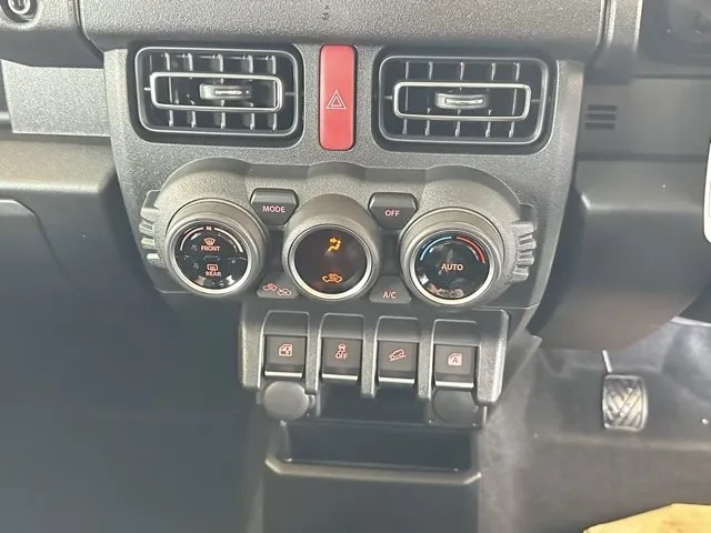 ジムニー(スズキ)ＸＣ ＭＴ車新車見本展示無 17