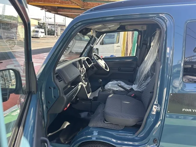 キャリートラック(スズキ)スーパーキャリイXリミテッド 4WD AT届出済未使用車 3