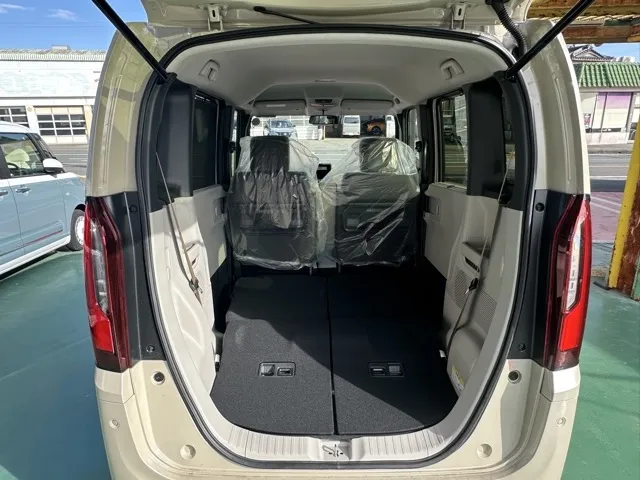 N-BOX(ホンダ)N-BOX ファッションスタイル コンフォートＰ届出済未使用車 11