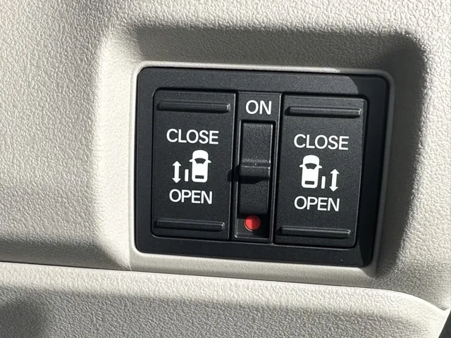 N-BOX(ホンダ)N-BOX ファッションスタイル コンフォートＰ届出済未使用車 15