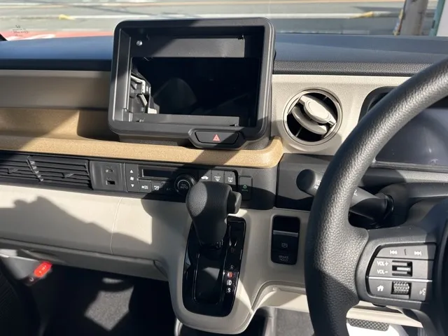 N-BOX(ホンダ)N-BOX ファッションスタイル コンフォートＰ届出済未使用車 17