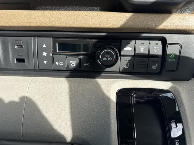 N-BOX(ホンダ)N-BOX ファッションスタイル コンフォートＰ届出済未使用車 18