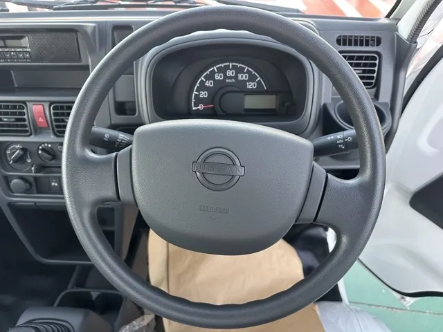 クリッパートラック(ニッサン)DX MT 4WD届出済未使用車 5