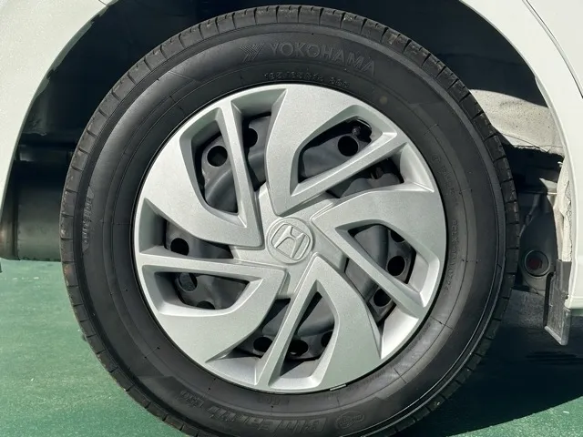 フリード(ホンダ)ハイブリッドB中古車 11