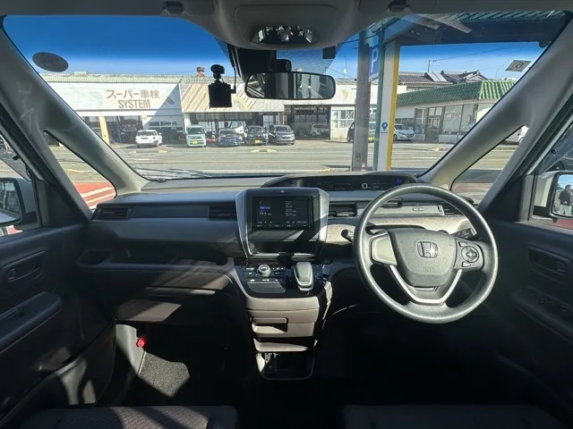 フリード(ホンダ)ハイブリッドB中古車 5