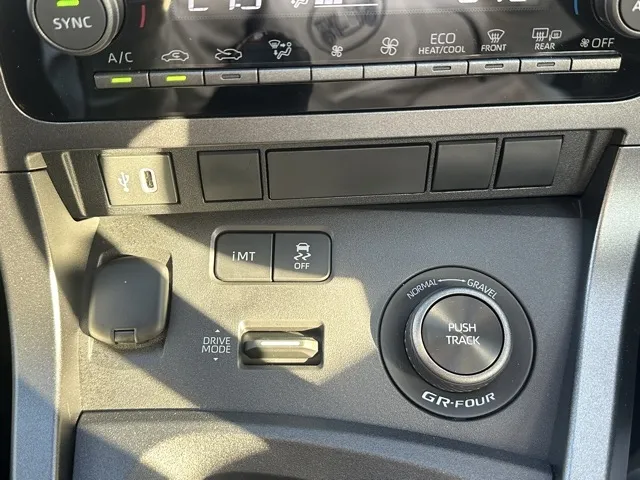 GRヤリス(トヨタ)RZ ４WD 6MT中古車 23