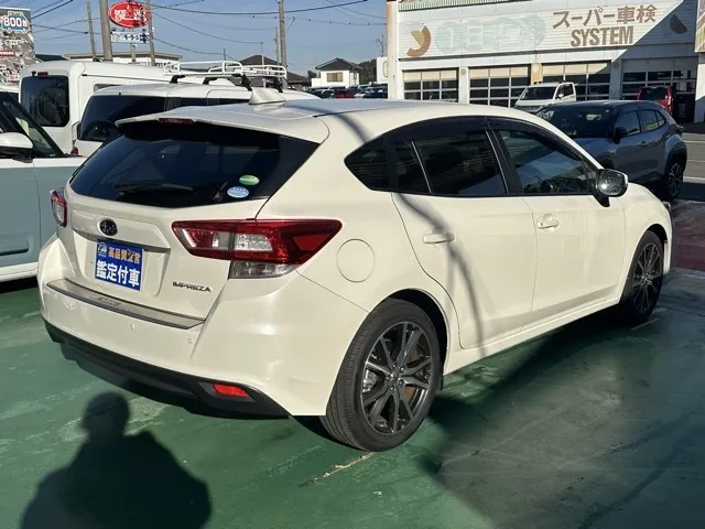 インプレッサ(スバル)2.0i-L アイサイト中古車 11