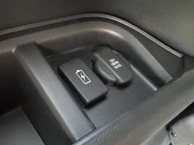 ステップワゴン(ホンダ)e・HEVスパーダ 7人登録済未使用車 14