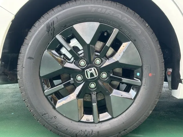 ステップワゴン(ホンダ)e・HEVスパーダ 7人登録済未使用車 19