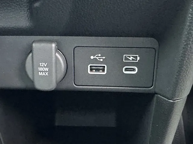 ステップワゴン(ホンダ)e・HEVスパーダ 7人登録済未使用車 22