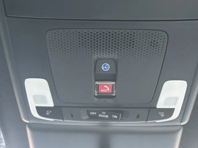 ステップワゴン(ホンダ)e・HEVスパーダ 7人登録済未使用車 27