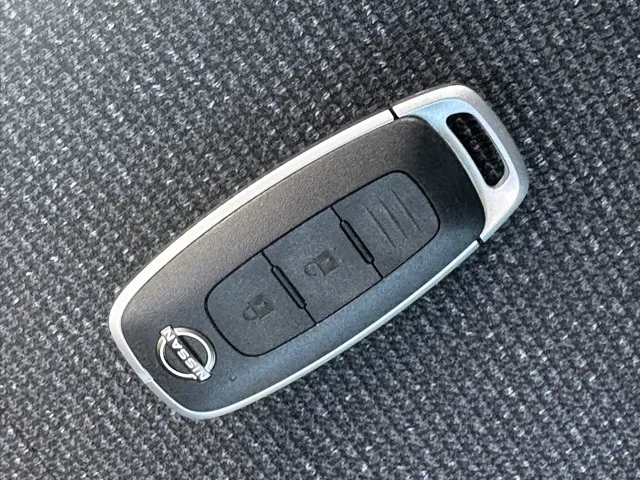 サクラ(ニッサン)X中古車 13