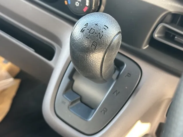 キャンター(三菱)全低床 平ボディ ２ｔ登録済未使用車 19