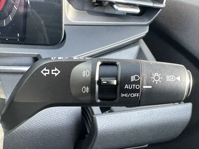 オーラ(ニッサン)ニスモ プロパイロット ナビ ワイヤレス充電中古車 24