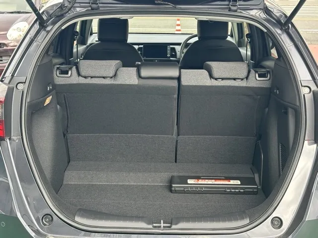 フィット(ホンダ)e：HEV ホームディーラ-試乗車 11