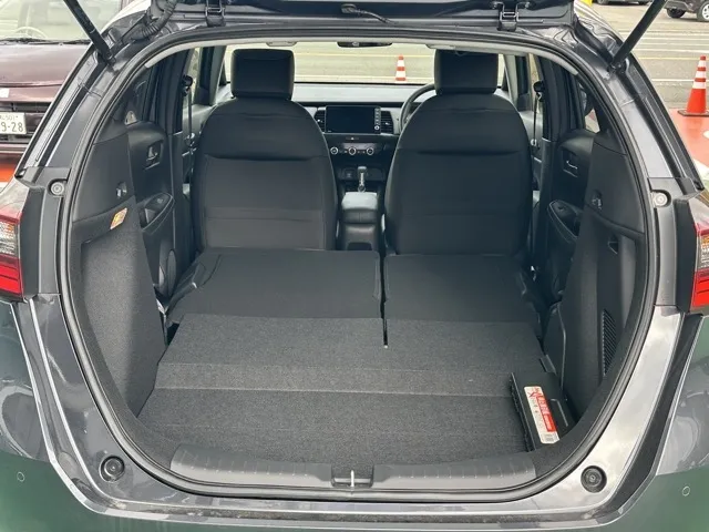 フィット(ホンダ)e：HEV ホームディーラ-試乗車 12