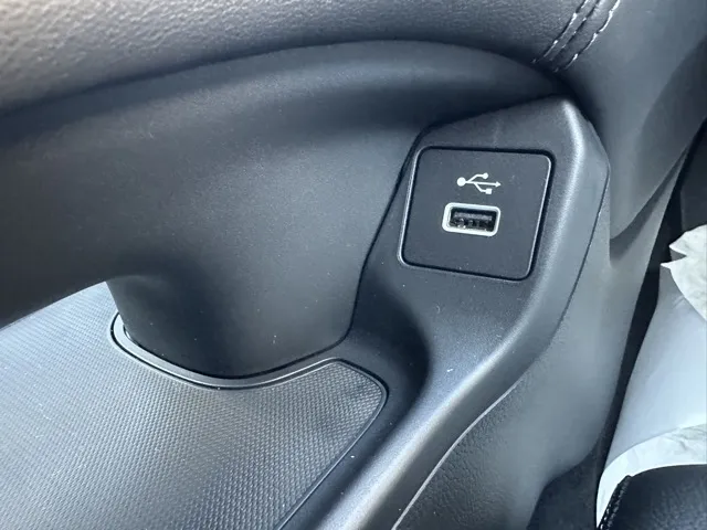 ZR-V(ホンダ)e：HEV Z登録済未使用車 17