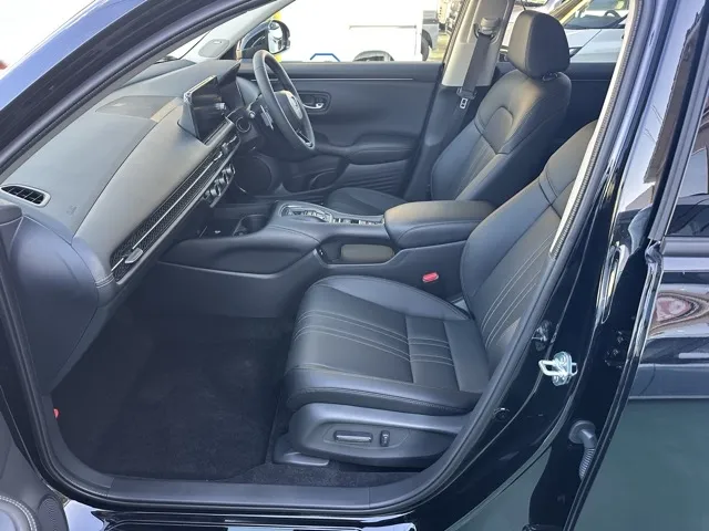 ZR-V(ホンダ)e：HEV Z登録済未使用車 3