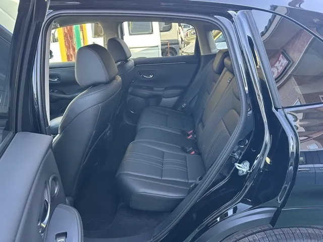 ZR-V(ホンダ)e：HEV Z登録済未使用車 4