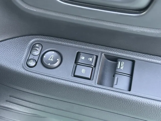 N-VAN(ホンダ)Lタイプ AT届出済未使用車 14