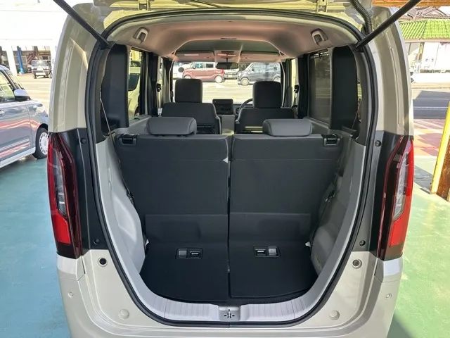 N-BOX(ホンダ)N-BOX ファッションスタイル コンフォートＰ届出済未使用車 10