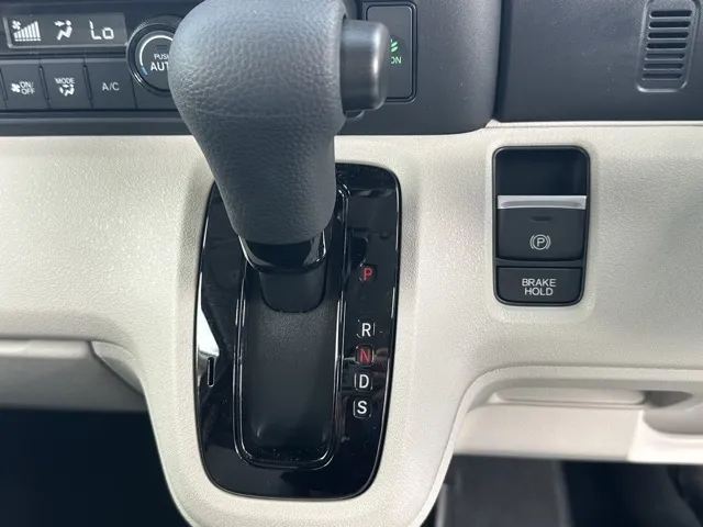 N-BOX(ホンダ)N-BOX ファッションスタイル コンフォートＰ届出済未使用車 18