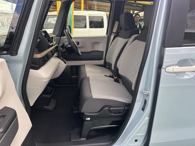 N-BOX(ホンダ)N-BOX ファッションスタイル コンフォートＰ届出済未使用車 3