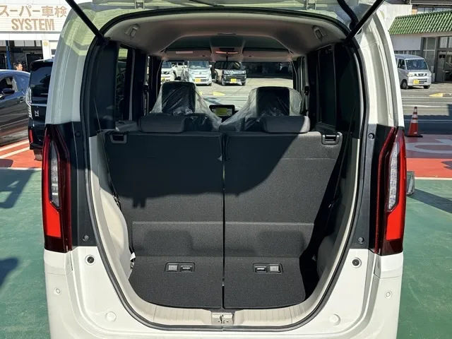 N-BOX(ホンダ)N-BOX コンフォートＰ届出済未使用車 10