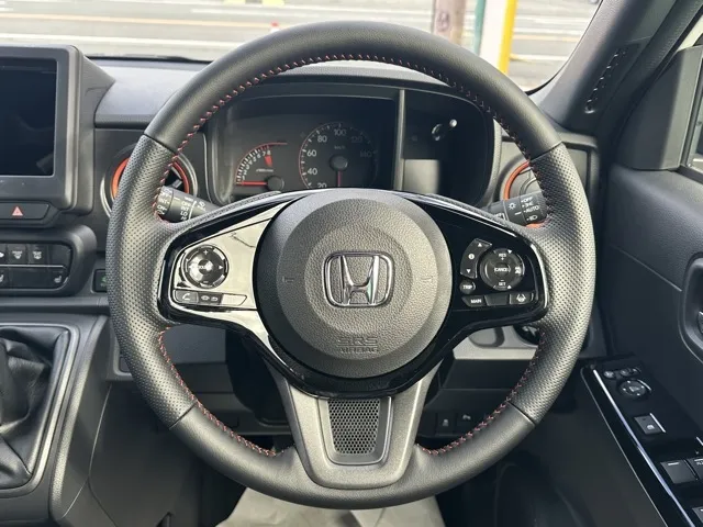 N-ONE(ホンダ)ＲＳ ６ＭＴ届出済未使用車 5
