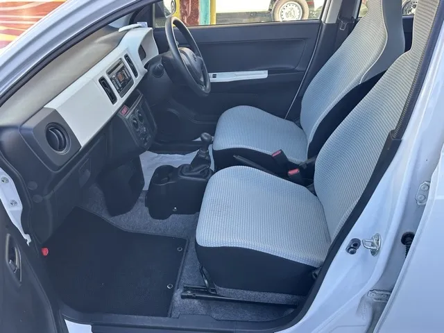 アルト(スズキ)F 5速ミッション中古車 3