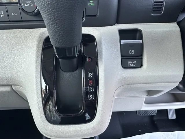 N-BOX(ホンダ)N-BOX ファッションスタイル コンフォートＰ届出済未使用車 19