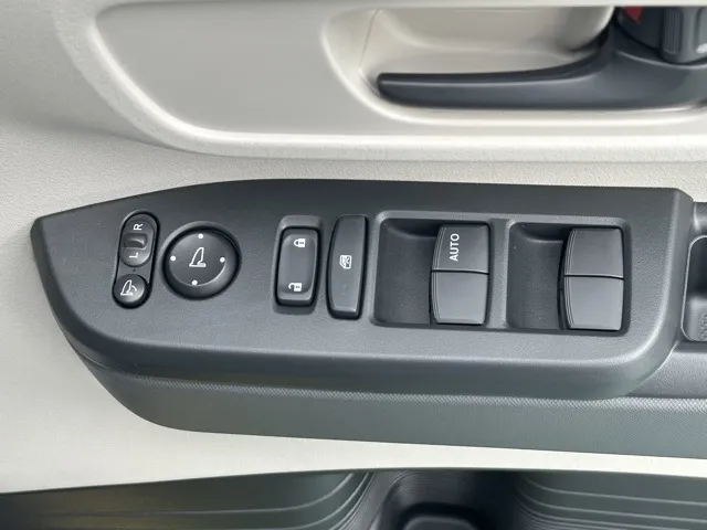 N-BOX(ホンダ)N-BOX ファッションスタイル コンフォートＰ届出済未使用車 15