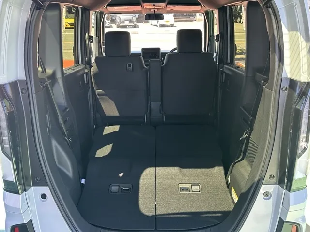 N-BOX(ホンダ)N-BOXカスタム届出済未使用車 10