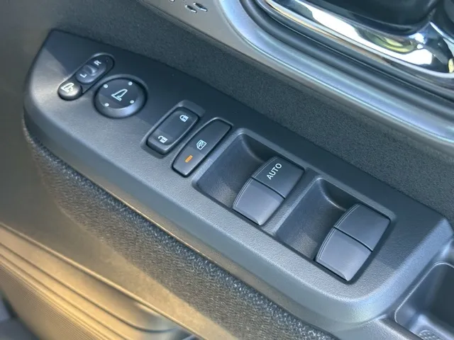 N-BOX(ホンダ)N-BOXカスタム届出済未使用車 13