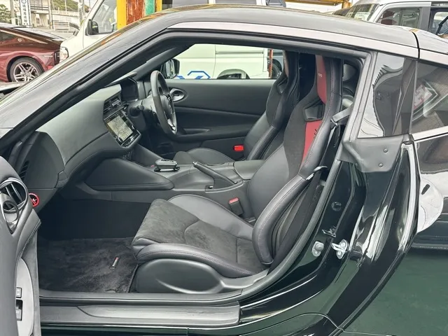 フェアレディZ(ニッサン)ニスモ AT中古車 3