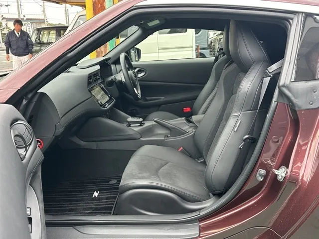 フェアレディZ(ニッサン)バージョンT AT中古車 3