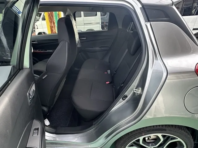 スイフト(スズキ)ベースグレード　セーフティサポート　AT中古車 4