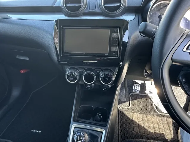 スイフト(スズキ)XL中古車 15