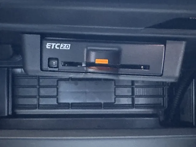 アウトランダー(三菱)ブラックエディション 5人乗 アラウンドビューモニター中古車 24