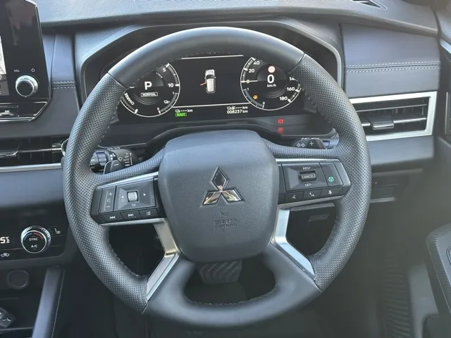 アウトランダー(三菱)ブラックエディション 5人乗 アラウンドビューモニター中古車 6
