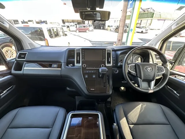 グランエース(トヨタ)プレミアム 6人中古車 10